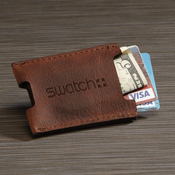 In Use - Traverse Leather Promotional Luggage Tag